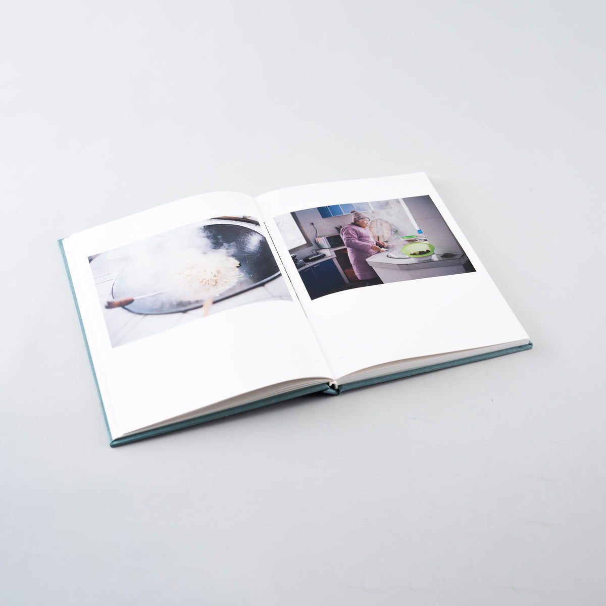 A River Passing Through The Mountains | Shen Qiong